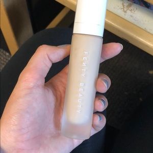 Fenty foundation 150